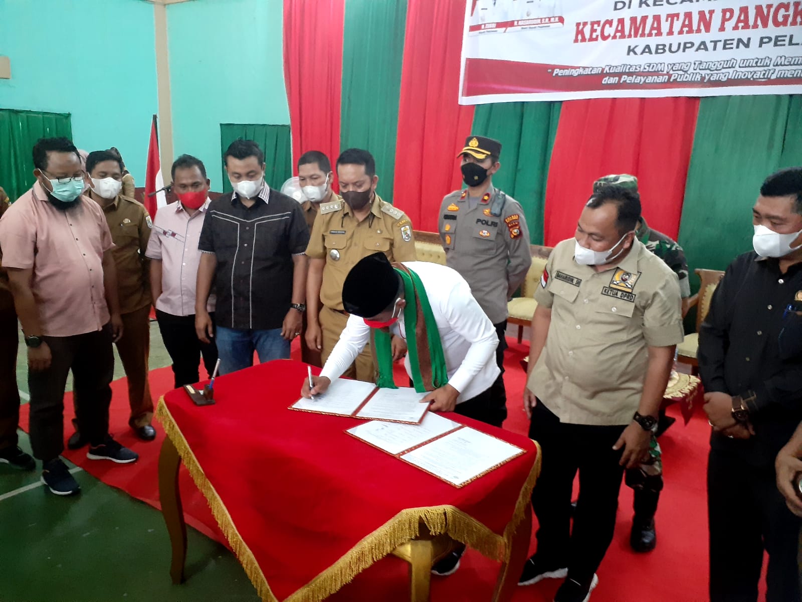 You are currently viewing Bupati Pelalawan Buka Musrenbang RKPD Kecamatan Tahun 2022 Di Tiga Kecamatan