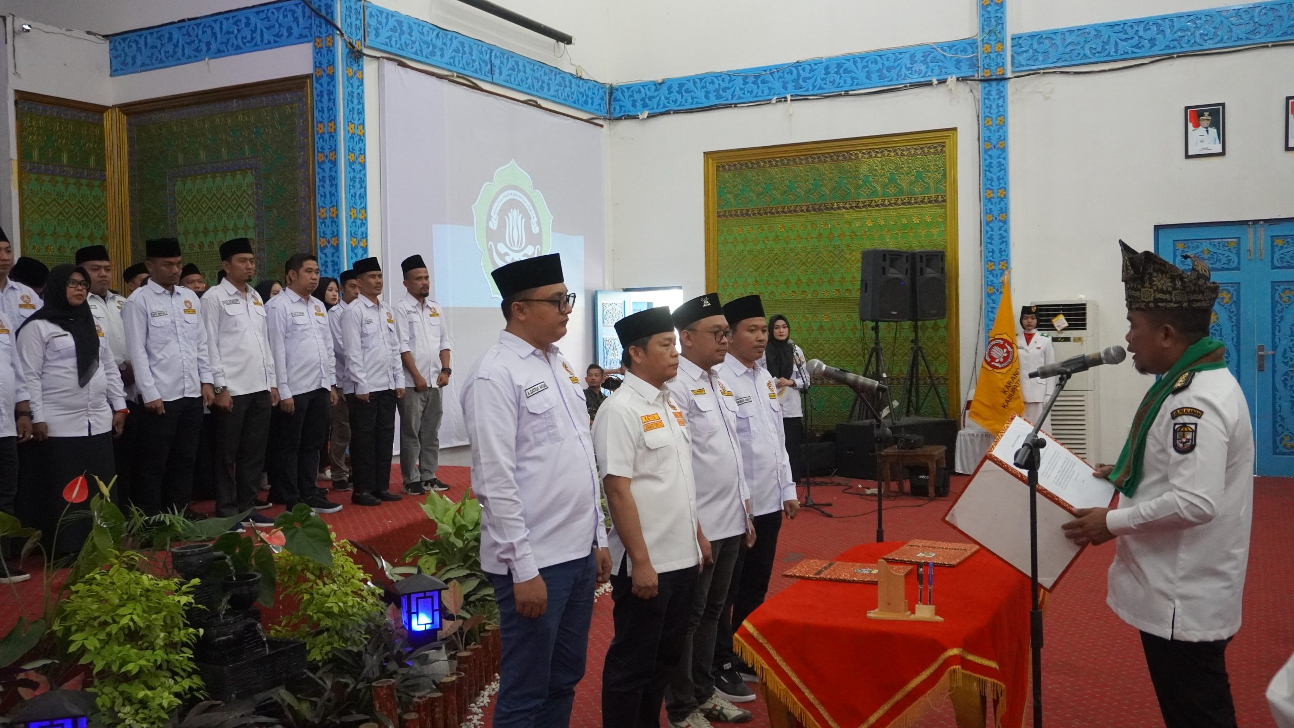 You are currently viewing H. Zukri Mengukuhkan dan Melantik Pengurus Karang Taruna Kabupaten Pelalawan