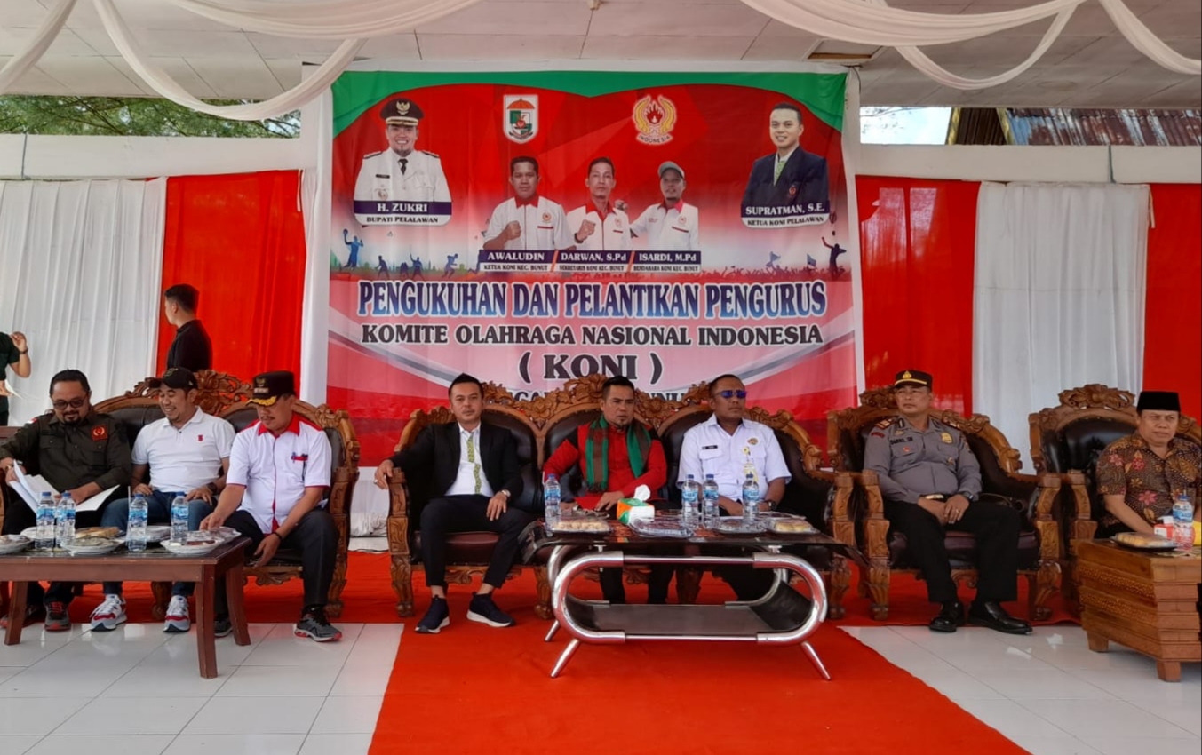 You are currently viewing Bupati Pelalawan H. Zukri Hadiri Pelantikan Pengurus KONI Kecamatan Bunut