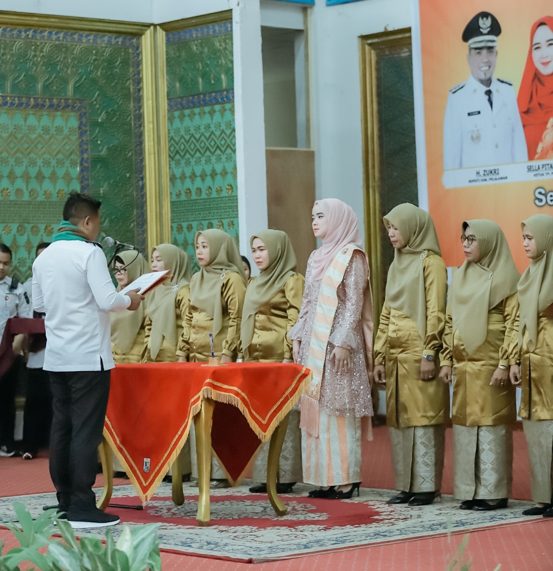 You are currently viewing Bunda Literasi Kabupaten dan Kecamatan se-Kabupaten Pelalawan, Resmi Dikukuhkan  