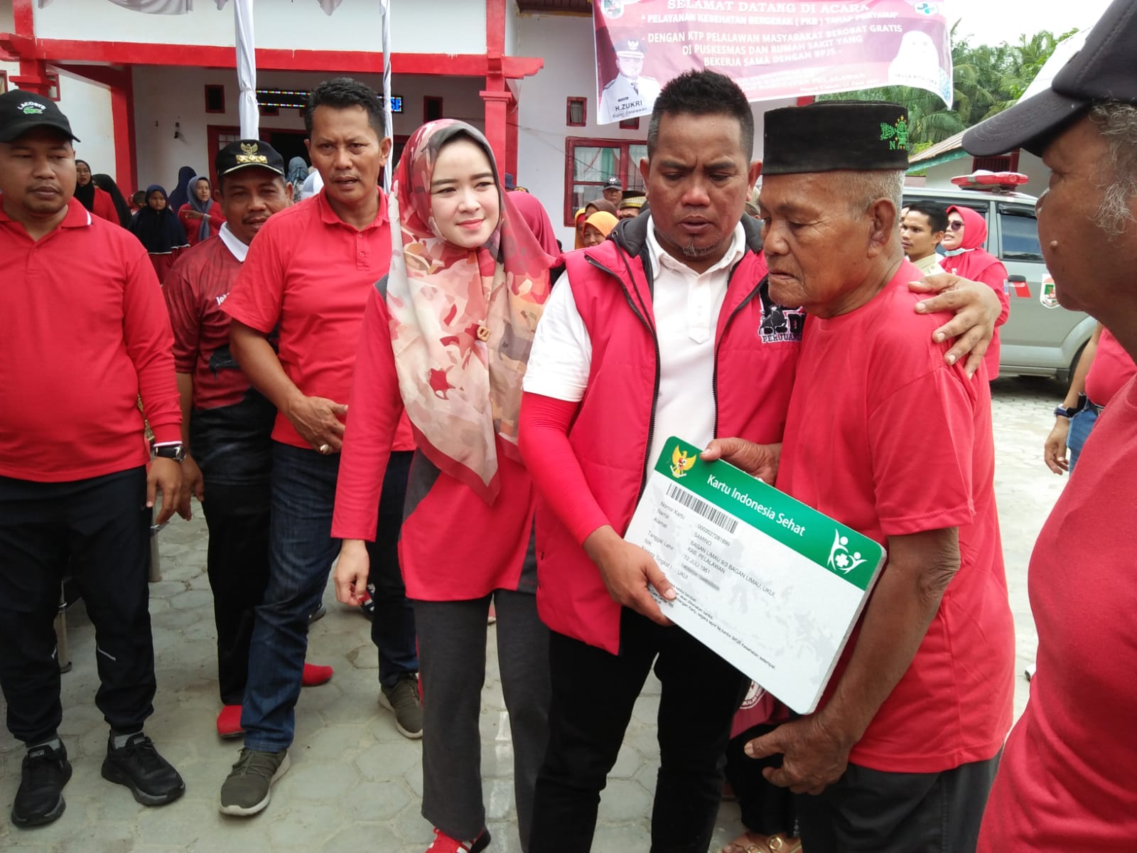You are currently viewing Bupati Pelalawan Launcing Pelayanan Kesehatan Bergerak