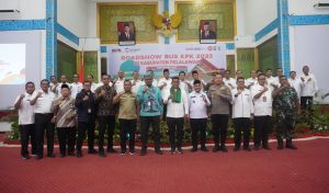 Read more about the article Roadshow dan Sosialisasi KPK 2023, Bupati Pelalawan Ajak ASN Untuk Komit Sejahterakan Rakyat