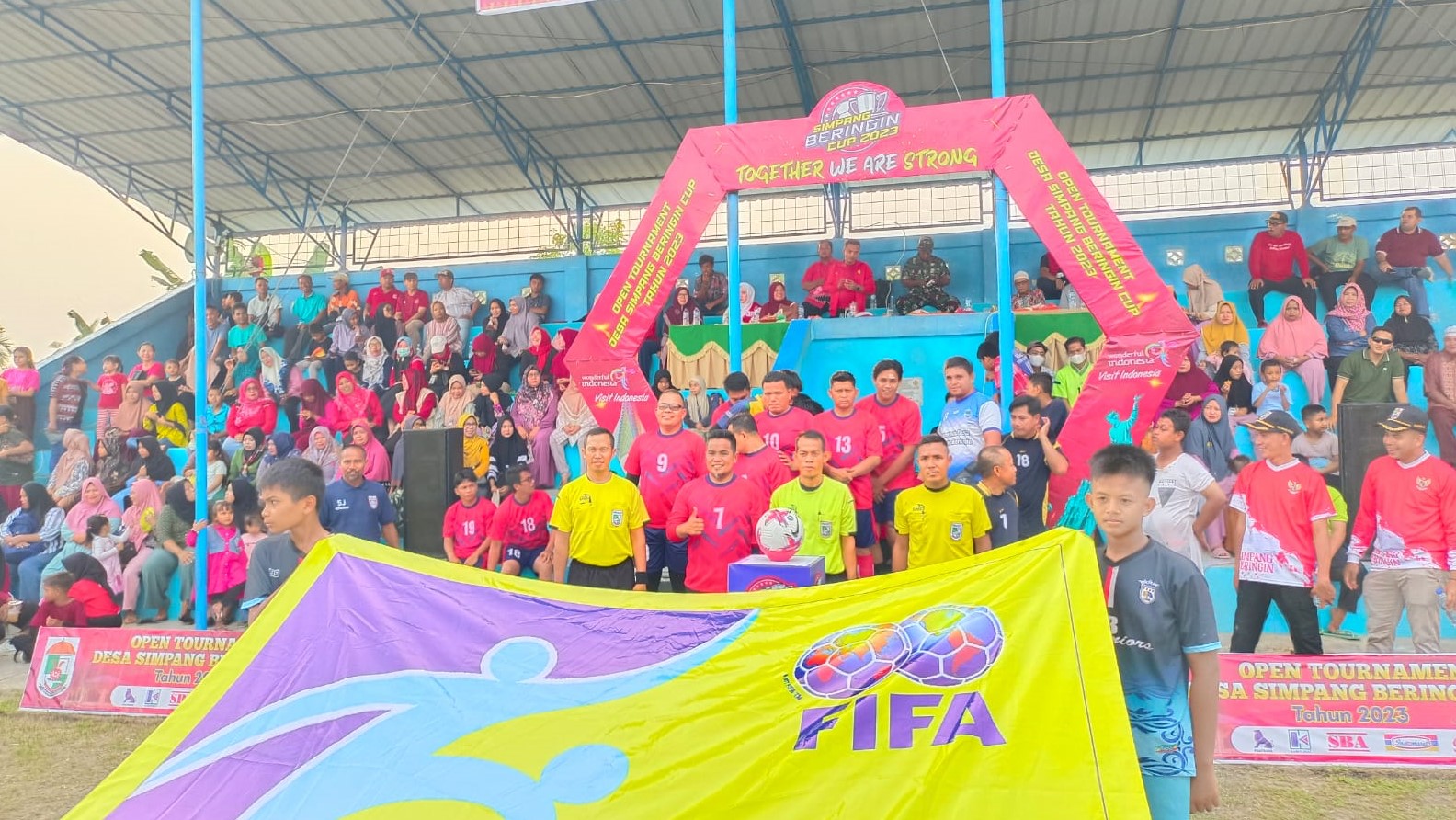 You are currently viewing Bupati Pelalawan Buka Secara Resmi Open Turnamen Desa Simpang Beringin Cup Tahun 2023