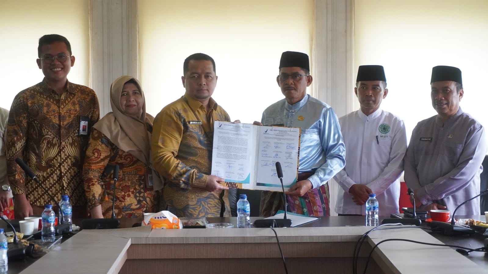 You are currently viewing Sekda Pelalawan Tanda Tangan MoU Dengan Balai Besar POM Pekanbaru