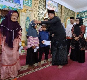 Read more about the article Bupati Zukri : Pemkab Pelalawan Siapkan Anggaran Rp 15,9 Milyar Untuk Anak Yatim