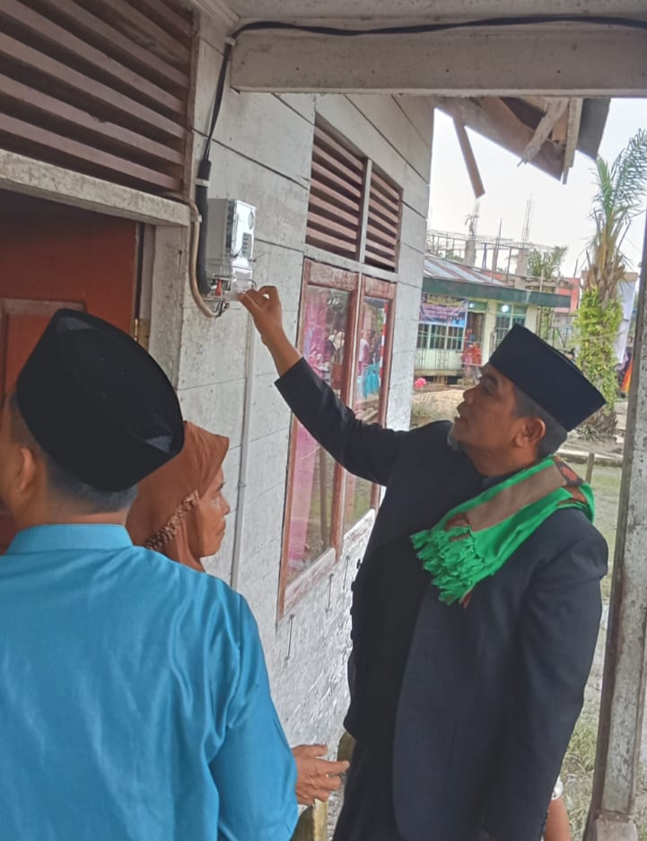 You are currently viewing Safari ke Pangkalan Terap, Bupati Zukri Ingin Memastikan Masyarakat Sudah Menikmati Listrik 24 Jam