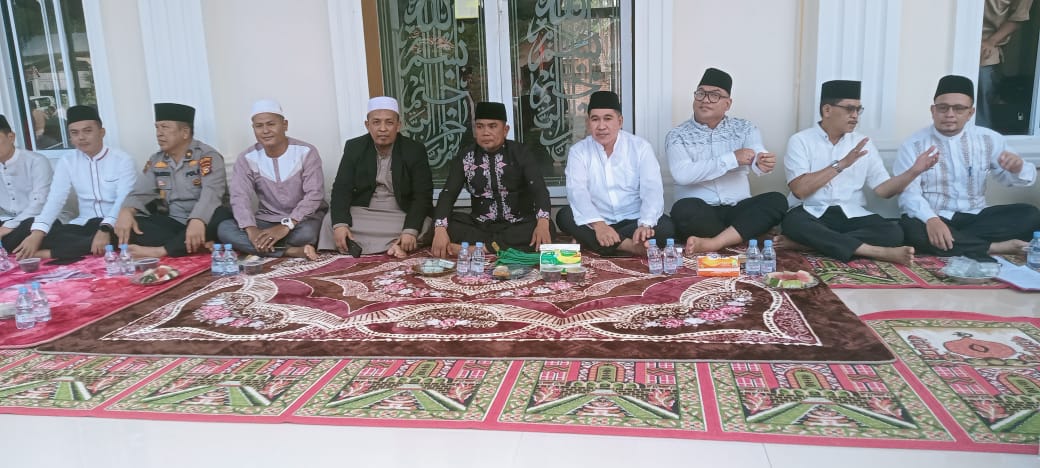 You are currently viewing Safari Ramadan ke Desa Padang Luas, Ini Yang Disampaikan Bupati Zukri