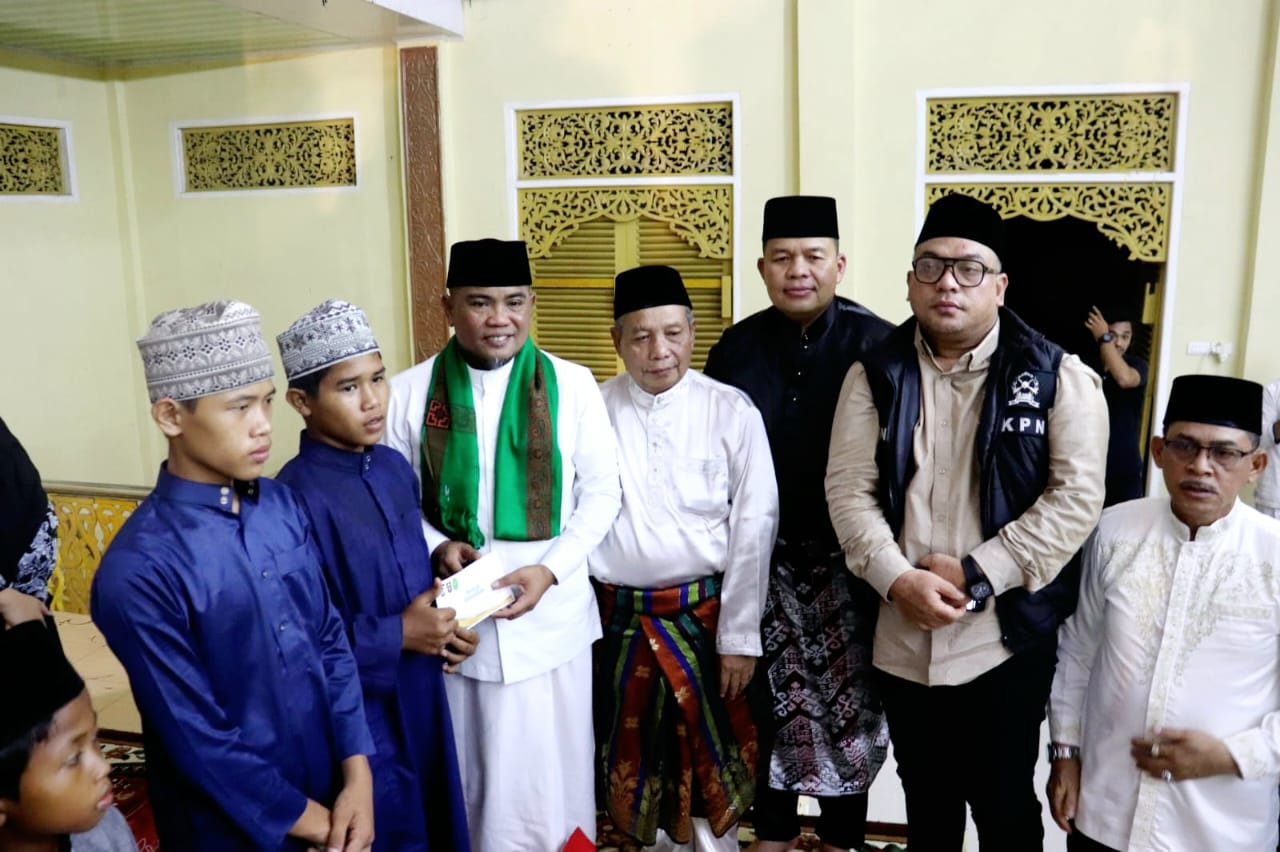 You are currently viewing Hadir di Acara Buka Puasa Bersama LAM, Bupati Zukri Ajak Masyarakat Gemar Membaca Al-Qur’an