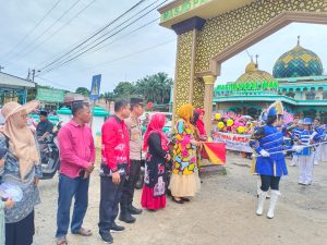 Read more about the article Bunda Paud Kabupaten Pelalawan Lepas Pawai Akbar Paud dan TK Se-Kecamatan Bandar Sei Kijang