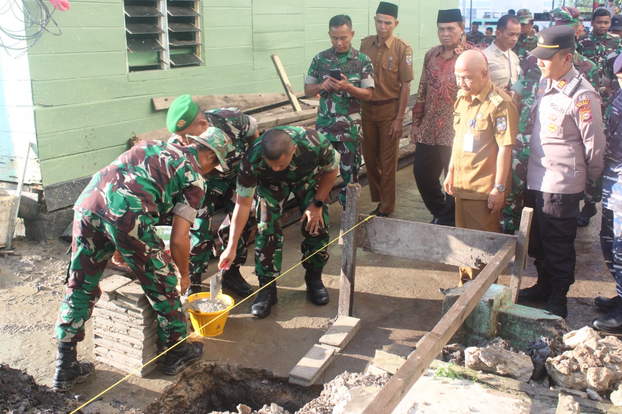 You are currently viewing Camat Kuala Kampar Hadiri Acara Peletakan Batu Pertama Pembangunan Koramil 15/Kuala Kampar