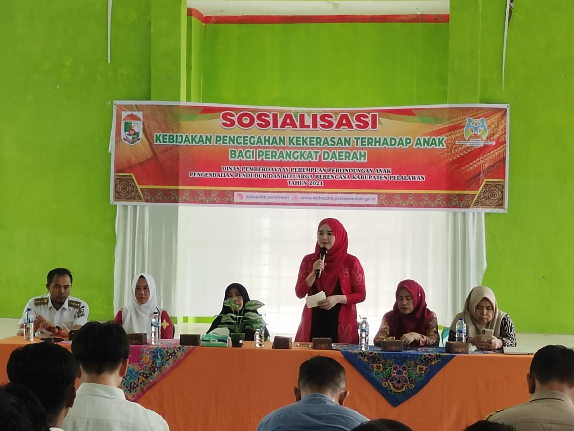 Read more about the article Ketua TP-PKK Pelalawan Hadiri Sosialisasi Kebijakan Pencegahan Kekerasan Terhadap Anak Bagi Perangkat Daerah Di Kecamatan Bandar Petalangan