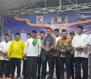Read more about the article Hadiri Tabligh Akbar 1 Muharram 1446 H Bersama Ustadz Abdul Somad, Bupati Pelalawan Ajak Masyarakat Untuk Lebih Peduli Terhadap Sesama