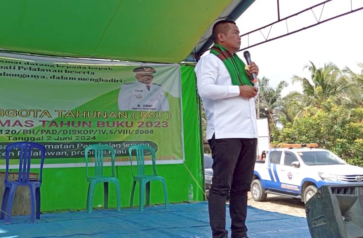 Read more about the article Hadir di RAT KUD Hanumas Desa Mayang Sari, Ini kata Bupati Bupati Zukri