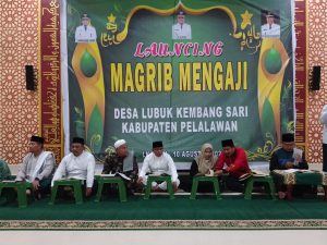 Read more about the article Maghrib Mengaji Di Masjid Al-Mujahidin Desa Lubuk Kembang Sari, Ini Pesan Bupati Zukri