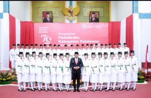 Read more about the article Bupati Zukri Kukuhkan 40 Paskibraka Kabupaten Pelalawan Tahun 2024