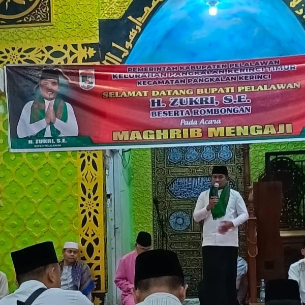 Bupati Laksanakan Kegiatan Magrib Mengaji bersama Jamaah Masjid Ar Raudah