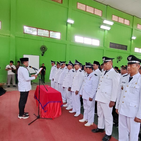 Bupati Zukri Kukuhkan Perpanjangan Masa Jabatan Kades Dan BPD Kecamatan Pangkalan Lesung