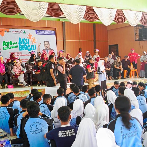 Hadiri Kegiatan Gerakan Nasional Aksi Bergizi, Bupati Zukri berharap Edukasi Kesehatan Dan Pembagian TTD, Dapat Melahirkan Generasi Yang Sehat Dan Menjadi Langkah Dalam Pencegahan Stunting Di Kabupaten Pelalawan