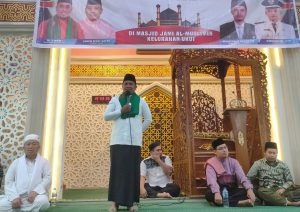 Read more about the article Laksanakan Maghrib Mengaji Bersama Masyarakat, Bupati Zukri Sampaikan Pemimpin Harus Menjadi Contoh Dan Tauladan Bagi Masyarakatnya