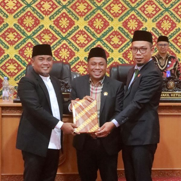 Bupati Serahkan KUPA-PPAS Perubahan APBD 2024