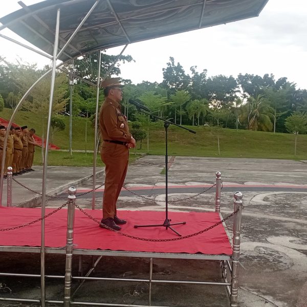 H. Abdul Karim Pimpin Apel Terakhir Sebelum Memasuki Masa Purna Bakti