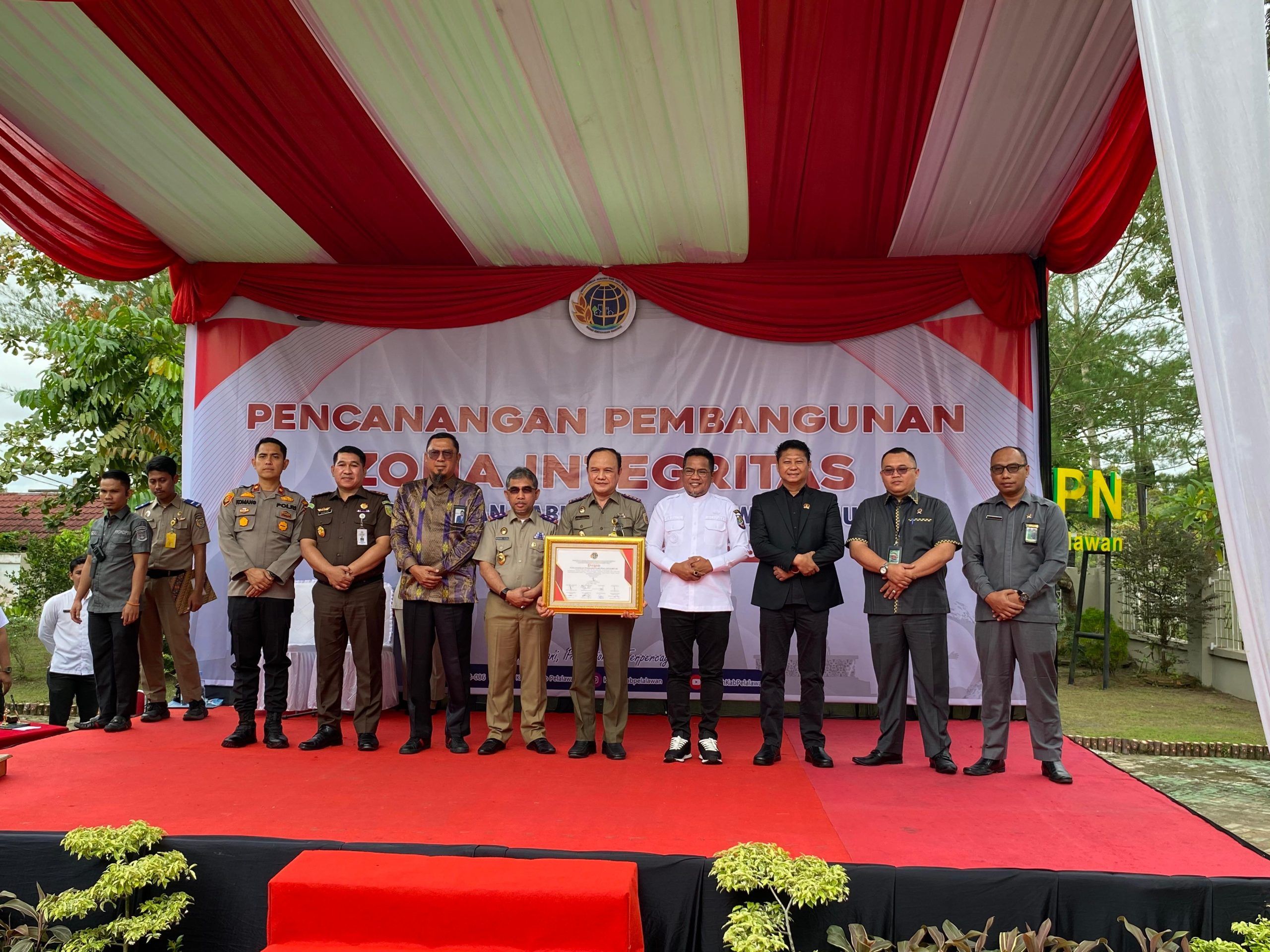 Read more about the article Bupati Pelalawan Hadiri Pencanangan Pembangunan Zona Integritas Kantor Pertanahan Tahun 2025