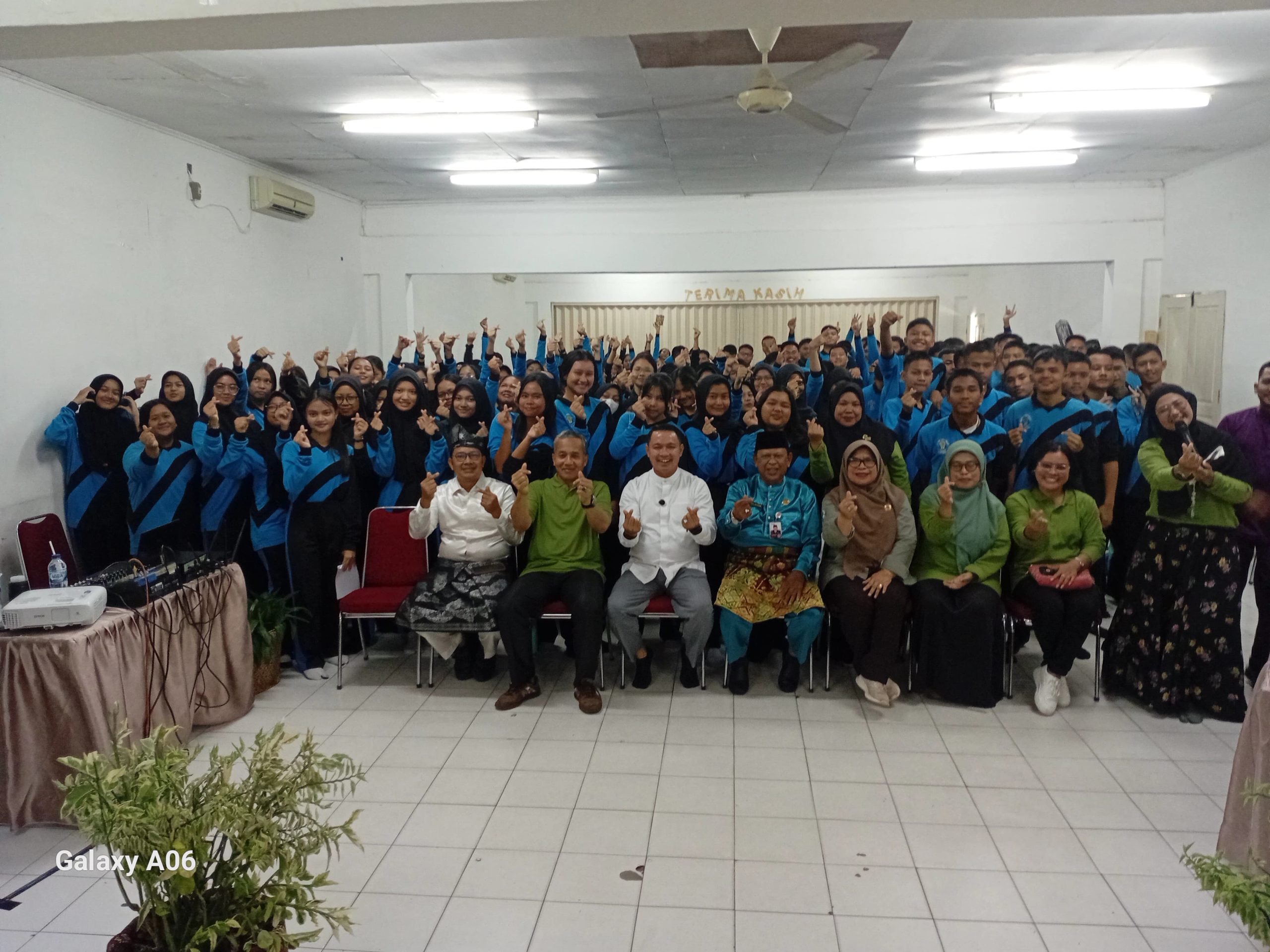 You are currently viewing Wabup Husni Thamrin Berikan Motivasi Growth Mindset Kepada Siswa SMA Plus Taruna Andalan