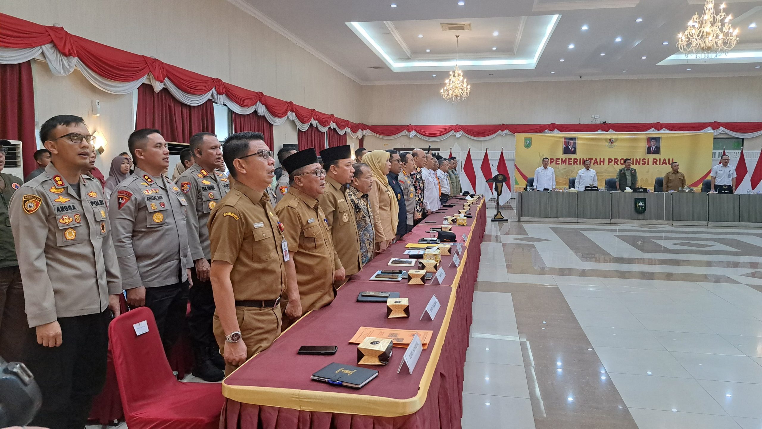 You are currently viewing Ikuti Rakor Penganan Kebakaran Hutan Dan Lahan Di Provinsi Riau Bersama BNPB, Pemda Pelalawan Minta Alokasi Peralatan Penganan Kebakaran Diprioritaskan