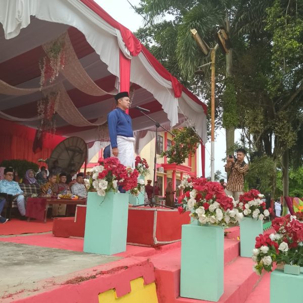Wakil Bupati Husni Tamrin Pimpin Upacara Peringatan Hardiknas 2025 Di Kecamatan Pangkalan Kuras