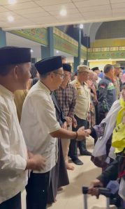 Read more about the article Pemerintah Kabupaten Pelalawan menggelar pelepasan Jamaah Haji Kloter 08 Tahun 2025