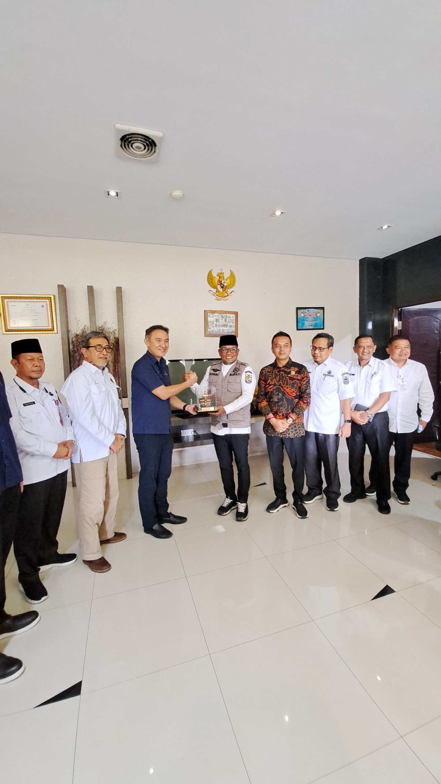 Read more about the article Terima Kunjungan Silaturahmi Dan Koordinasi SKK Migas, Bupati Zukri Harapkan Kolaborasi Dengan Sektor Migas Harus Mampu Mengurangi Angka Kemiskinan