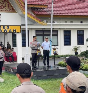 Read more about the article Wabup Husni Tamrin Hadiri Apel Gelar Pasukan Operasi Ketupat Lancang Kuning 2025