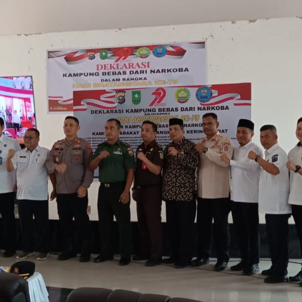 Asisten I Hadiri Deklarasi Kampung Bebas Narkoba di Kelurahan Pangkalan Kerinci Barat