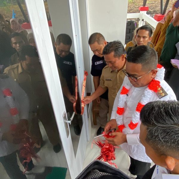 Bupati Pelalawan Resmikan Kantor Desa Labuhan Bilik, Dorong Peningkatan Pelayanan Publik di Tingkat Desa