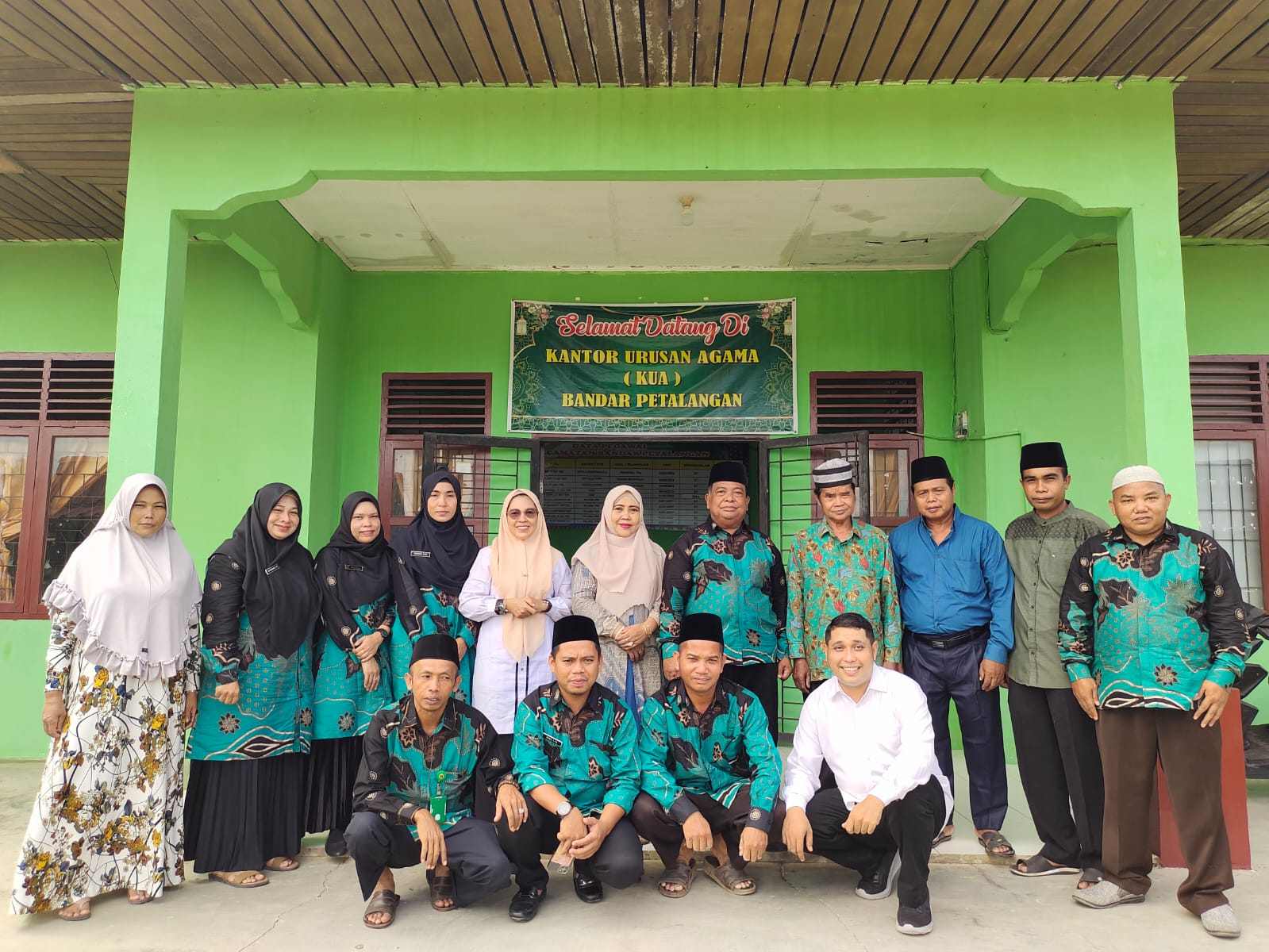 Read more about the article Sekcam Bandar Petalangan Hadiri Acara Purna Bhakti Kepala KUA Bandar Petalangan