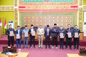 Read more about the article Rapat Paripurna DPRD Pelalawan: Bupati Zukri Sampaikan Ranperda Pertanggungjawaban Pelaksanaan APBD Tahun 2024