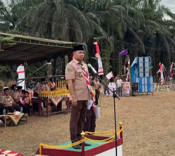 Wabup Pelalawan Pimpin Upacara Hari Pramuka ke-64, Ajak Generasi Muda Jadi Pelopor Persatuan