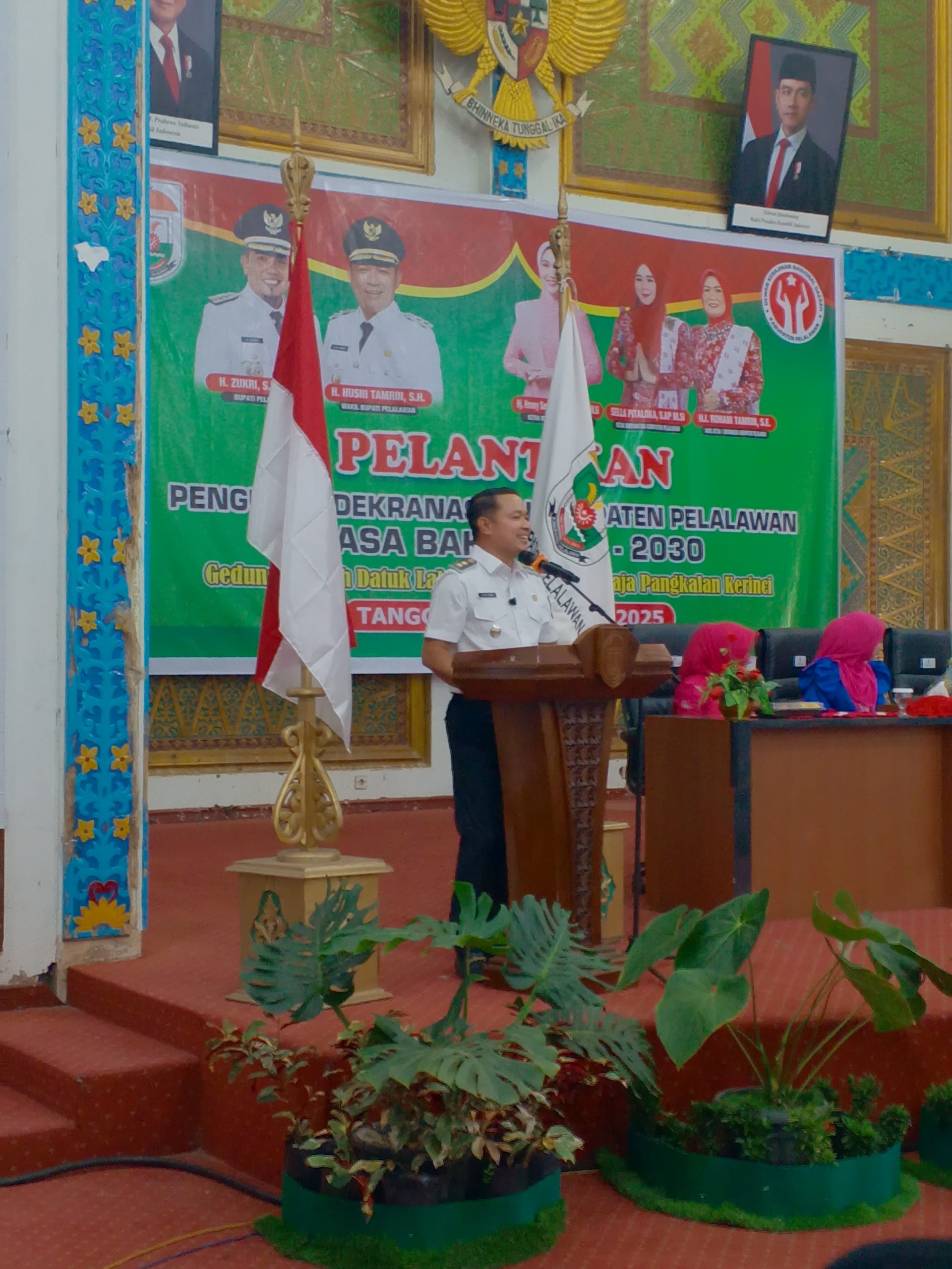 Wakil Bupati Pelalawan Hadiri Pelantikan Pengurus Dekranasda Periode 2025–2030