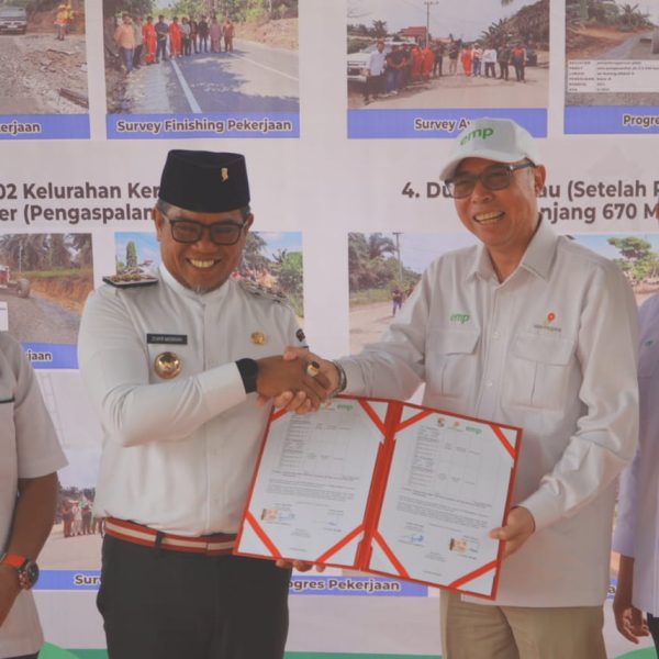 Bupati Pelalawan Hadiri Peresmian Dan Serah Terima Pengerjaan Pengaspalan Program PPM/CSR PT. EMP Energi Riau