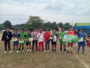 Read more about the article Camat Bunut Hadiri Penutupan Pekan Olahraga Siswa Siswi SMP Sederajat
