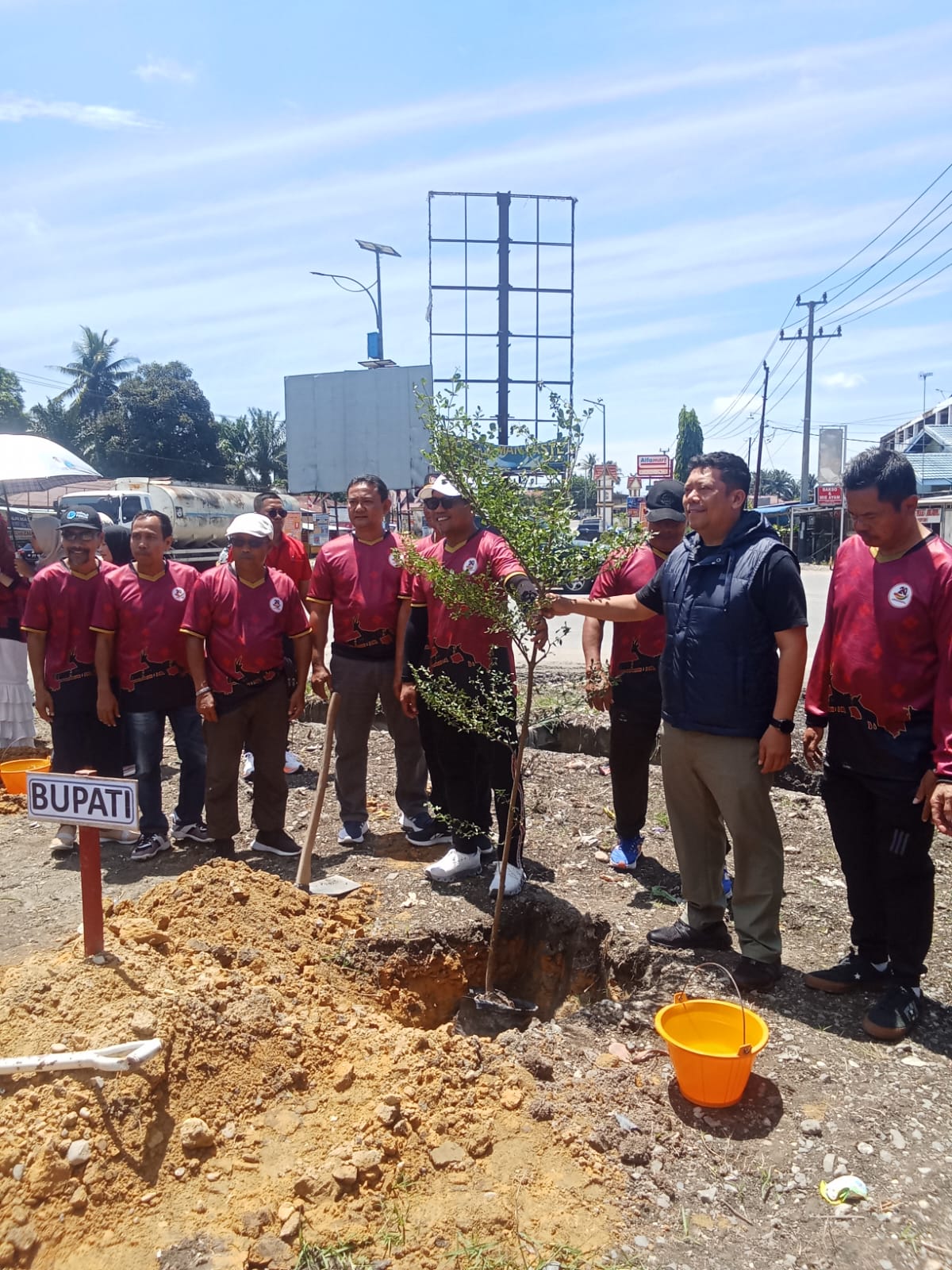 You are currently viewing Bupati Zukri Hadiri Peringatan Hari Jadi Kecamatan Bandar Sekijang Ke-20