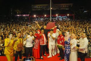 Read more about the article Helat Pelalawan ke-26 Ditutup Meriah, Silet Open Up dan Diva Aurel Guncang Pelalawan dengan Tabola Bale