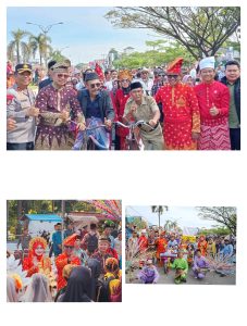 Read more about the article Bupati Dan Wakil Bupati Pelalawan Lepas Pawai Budaya HUT Pelalawan Ke-26 Tahun 2025