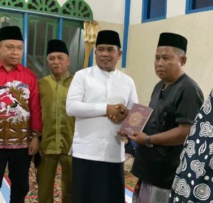 Read more about the article Bupati Pelalawan Laksanakan Khatam Al-Quran Bersama Desa Gambut Mutiara