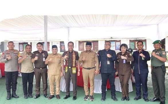 Read more about the article Dihadiri Bupati H Zukri, Kajati Riau Kunker ke Kejari Pelalawan