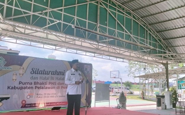 You are currently viewing Wakili Bupati, Sekda Abdul Karim Hadiri Halal Bihalal Purna Bakti ASN Pelalawan