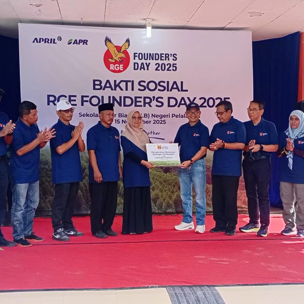 Sekda Pelalawan Hadiri RGE Founders Day 2025 di SLB Negeri Pelalawan