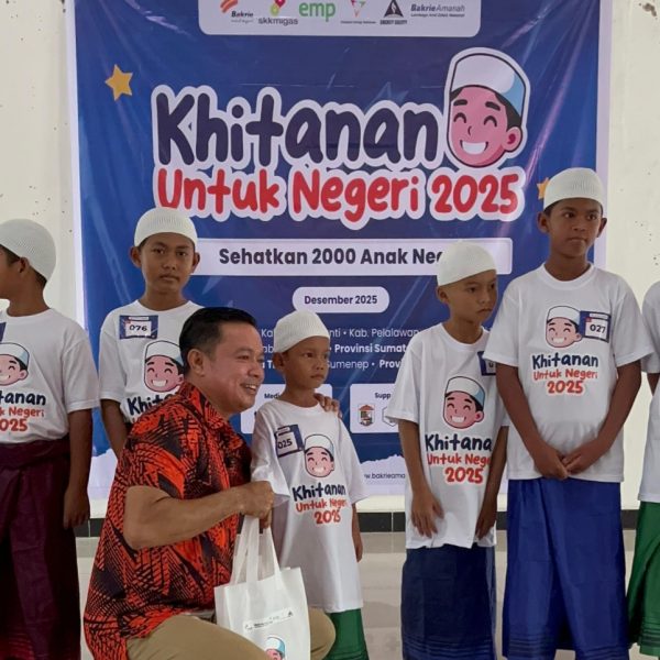 Wabup Husni Tamrin Tinjau Bakti Sosial Khitanan Massal Gratisan