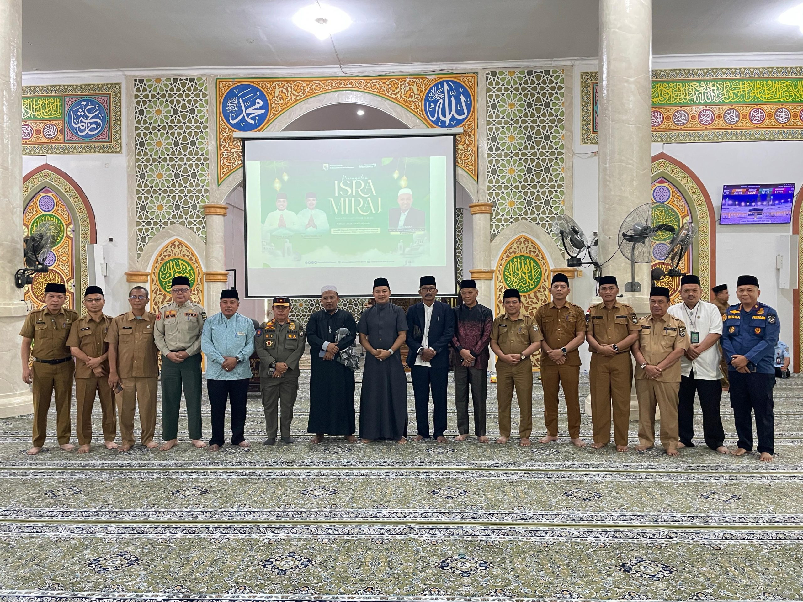 You are currently viewing Wabup Pelalawan Husni Thamrin Peringati Isra Mi’raj Nabi Muhammad SAW 1447 H Bersama ASN