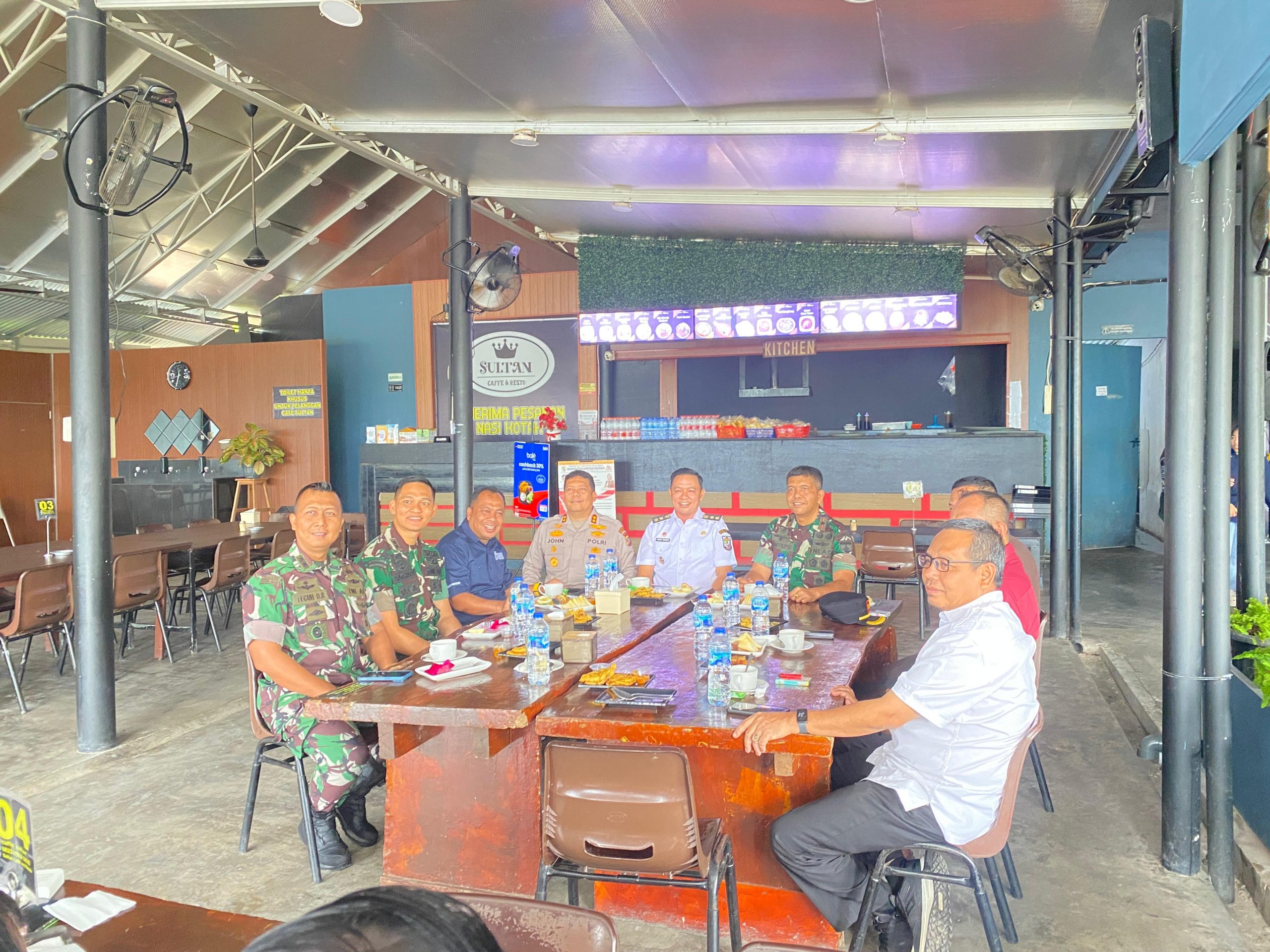 You are currently viewing Wakil Bupati Pelalawan Husni Tamrin Terima Kunjungan Silaturahmi Danrem 031/Wira Bima